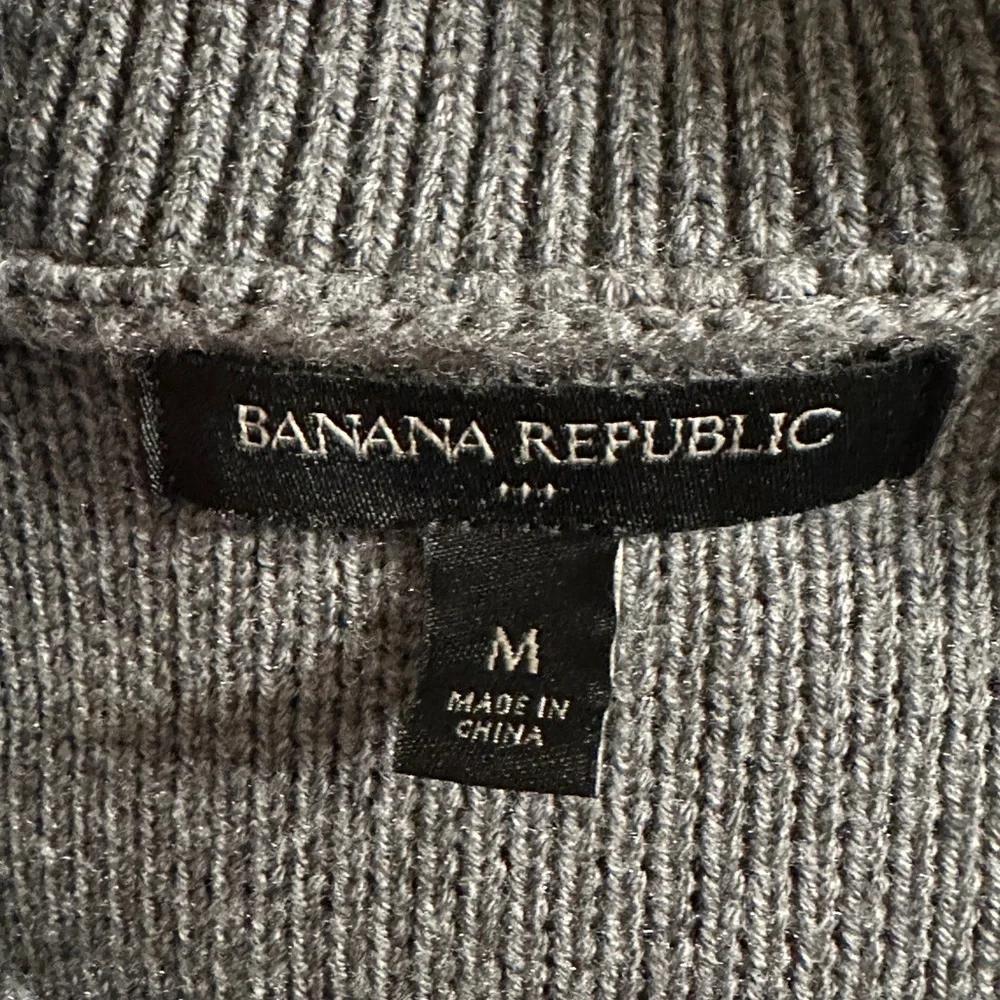 EUC Men’s Banana Republic Sweater.